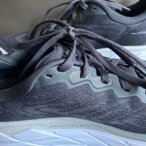 Hoka One One W Ahari 6 . Only worn once . - Picture 3 of 7